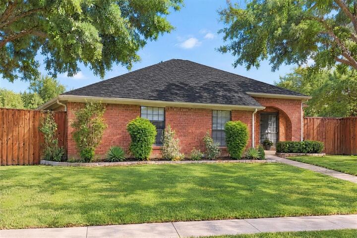 Property Photo:  2910 Baron Drive  TX 75040 