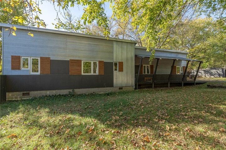 Property Photo:  187 E 12th Street  AR 72701 