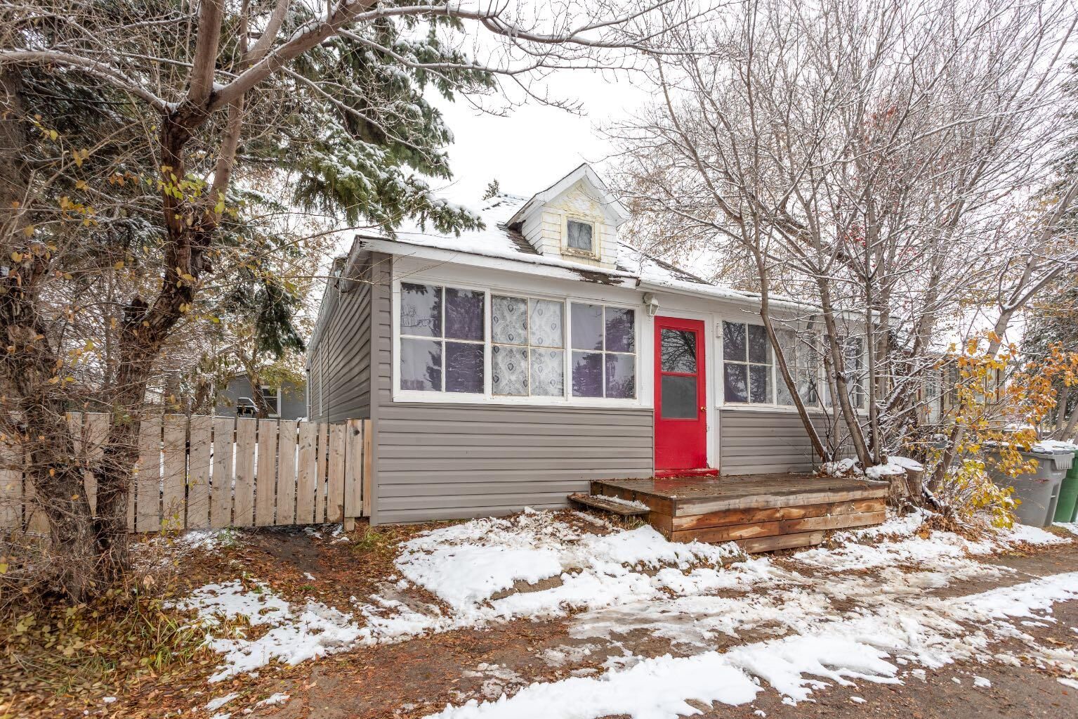 Property Photo:  116 1st Street East  SK S0M 1H0 