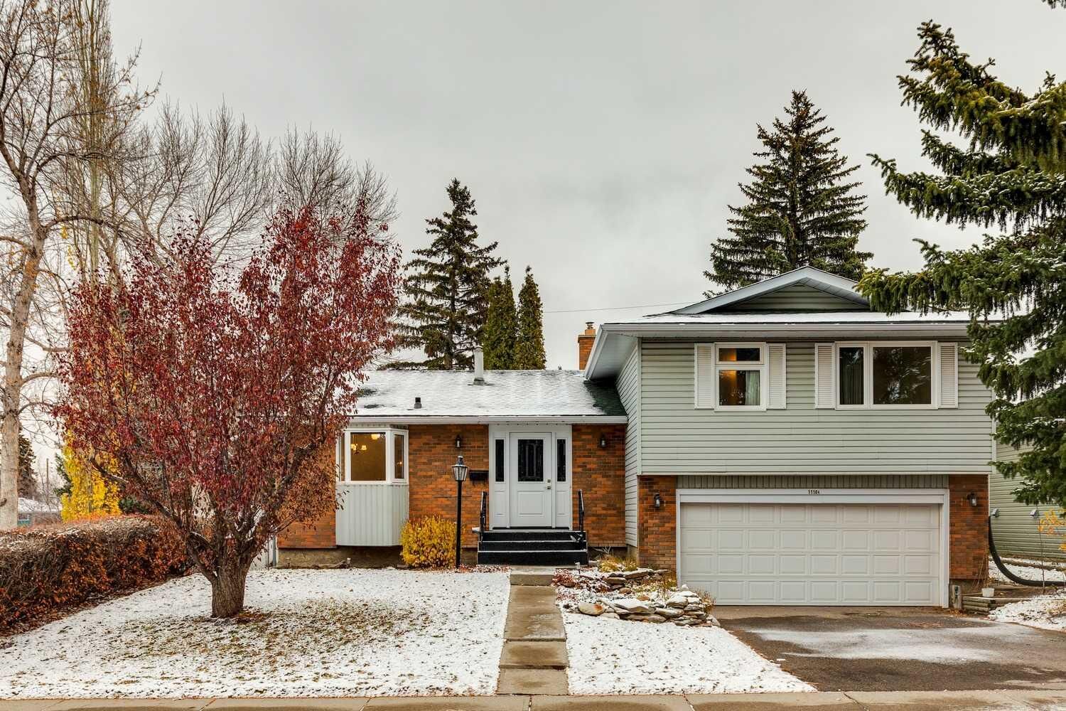 Property Photo:  11104 Southdale Road SW  AB T2W 0X4 