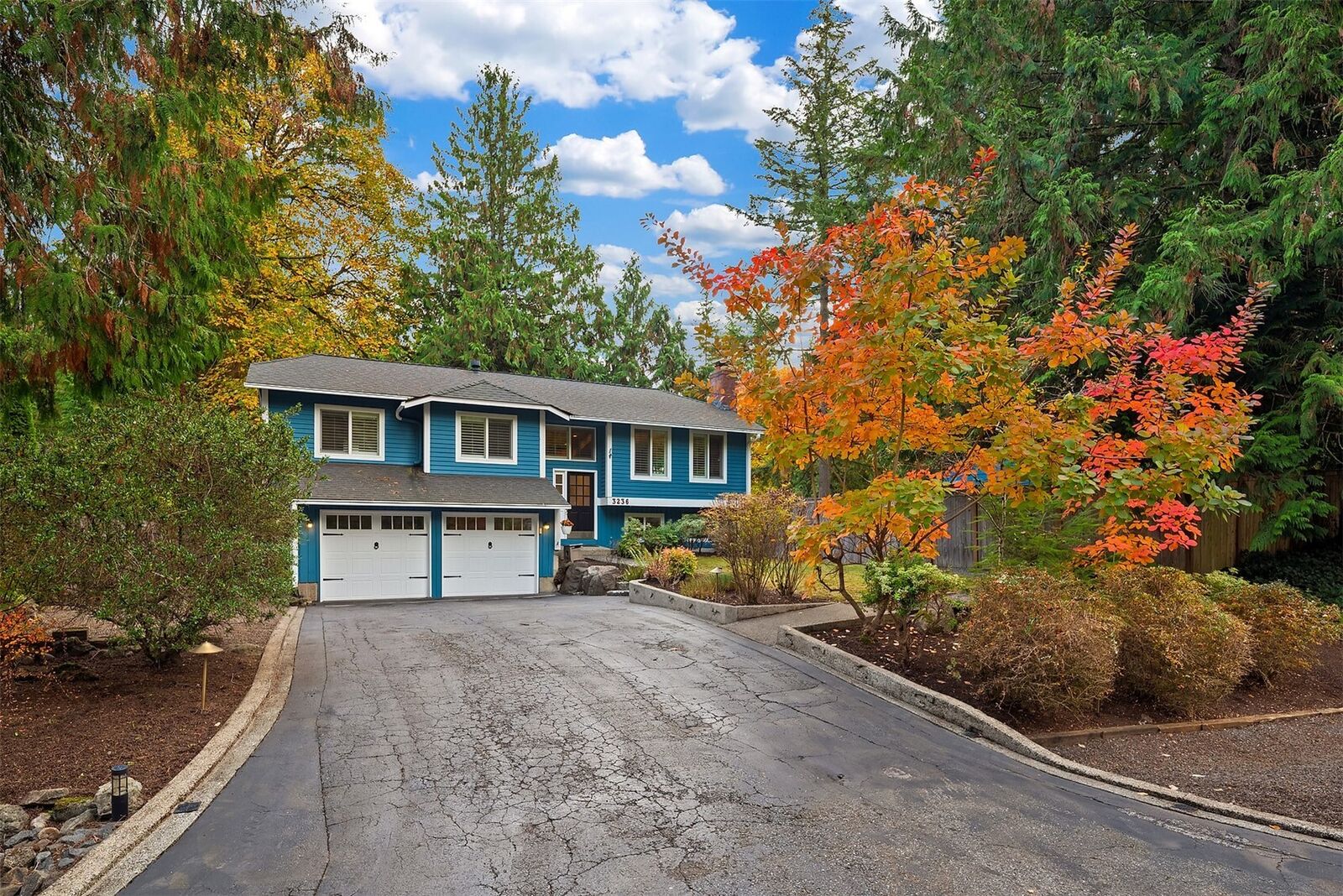 Property Photo: 3236 218th Avenue SE WA 98075