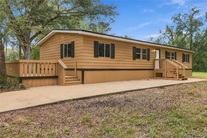 Property Photo: 10333 E Clovernook Lane FL 34450