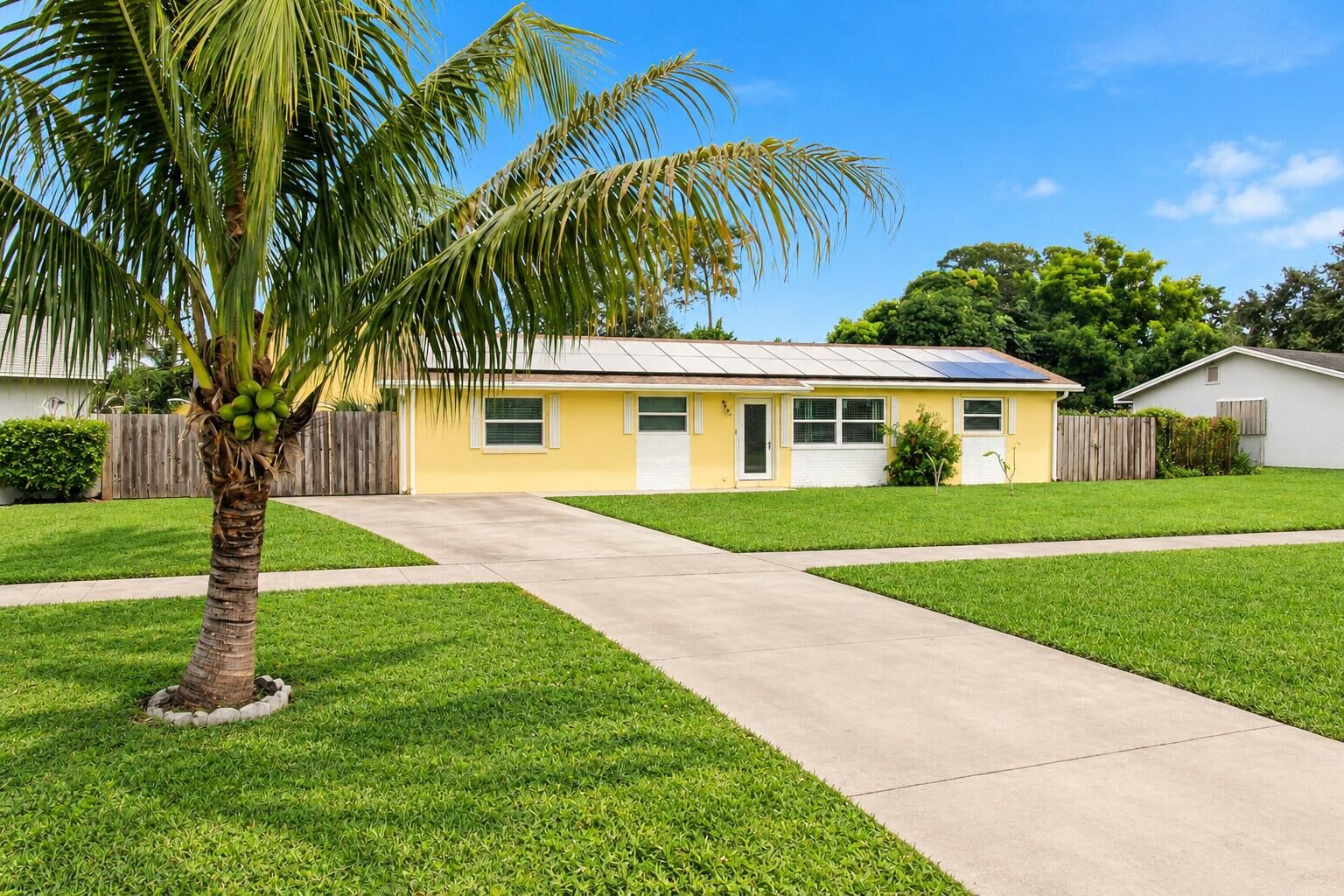 Property Photo: 5877 Fair Green Road FL 33417