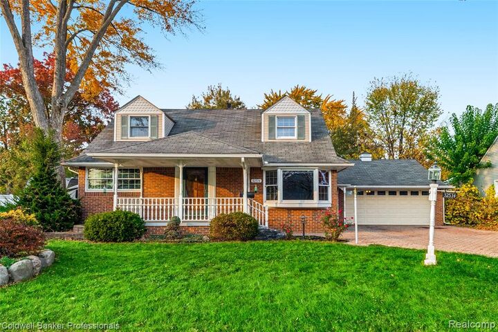 Property Photo:  32534 Rosslyn Avenue  MI 48135 