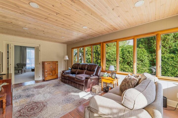 Property Photo:  515 E Lincoln Street  WI 53963 