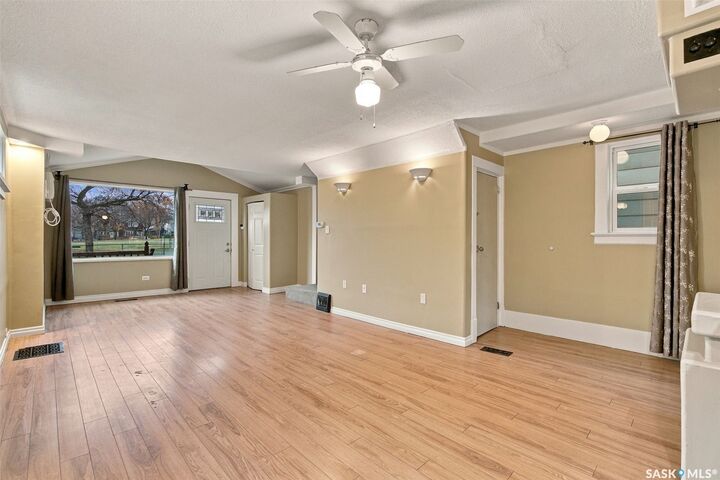 Property Photo: 2069 Montreal Street SK S4P 1L5
