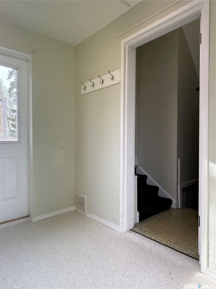 Property Photo:  913 Chickney Avenue  SK S0A 2B0 