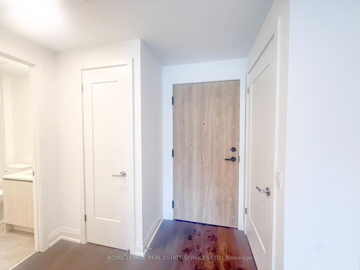 Property Photo:  799 The Queensway N/A 104 Upper  ON M8Z 0H3 