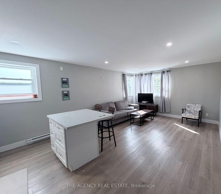 Property Photo:  100 King Edward Avenue 9  ON N5Z 3T1 