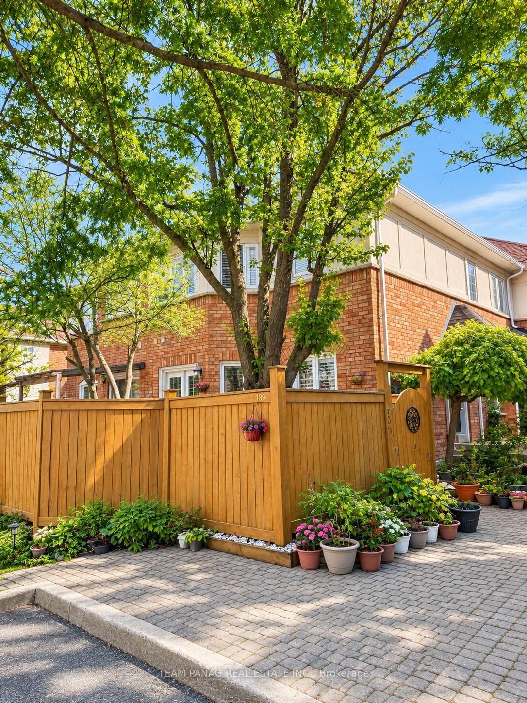 Property Photo:  139 Ural Circle  ON L6R 1J6 