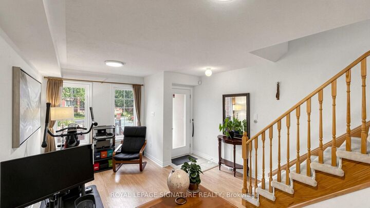 Property Photo:  2433 Bur Oak Avenue  ON L6B 1G3 