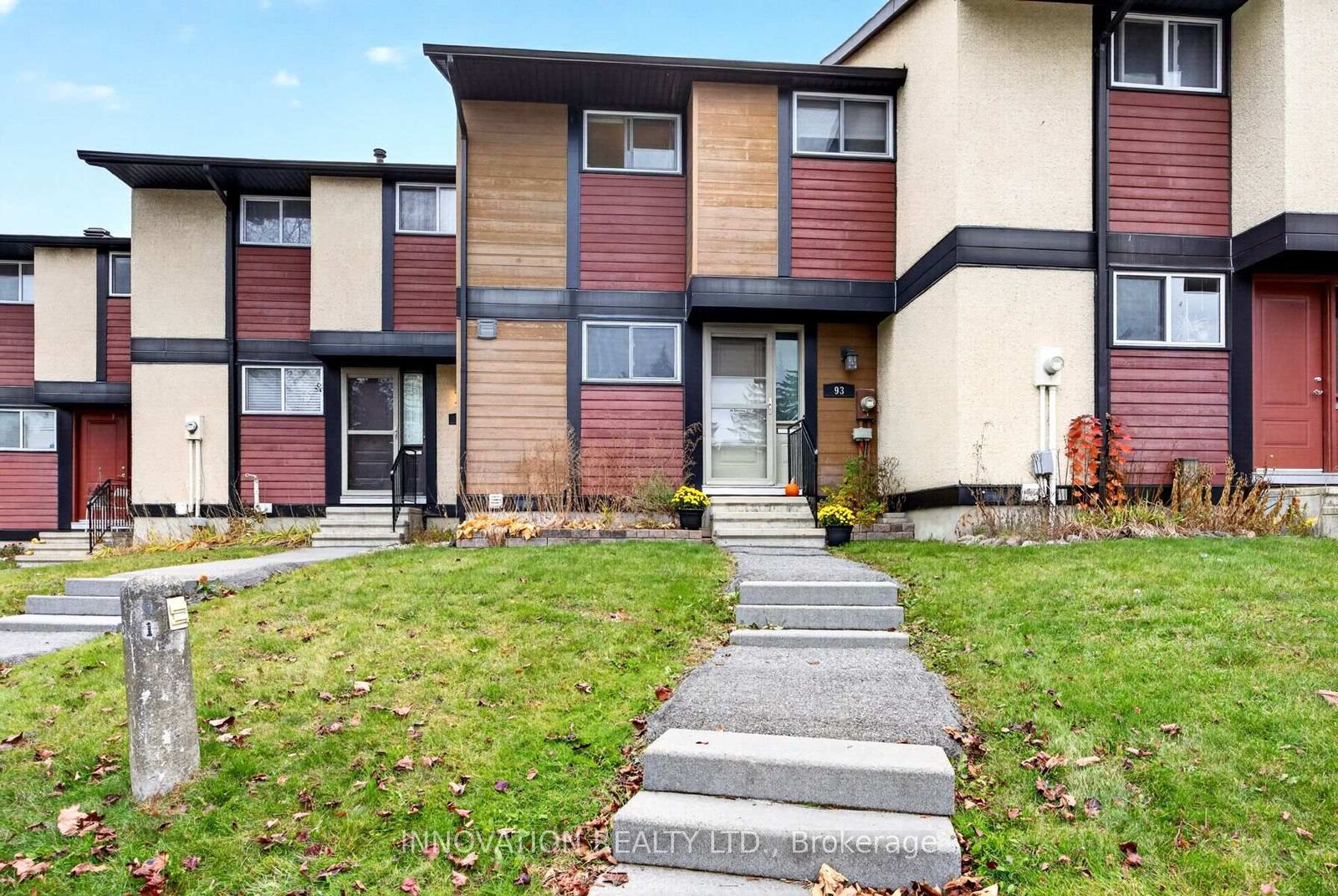 Property Photo:  93 McClintock Way  ON K2L 2A5 