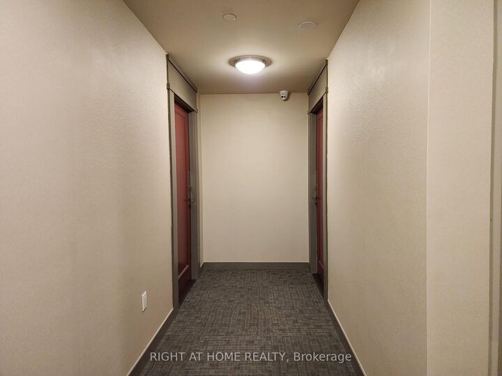 Property Photo: 4055 Parkside Village Drive 3116 ON L5B 0K8