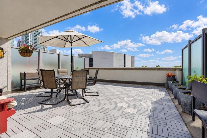 Property Photo:  50 Brian Harrison Way 301  ON M1P 5J4 