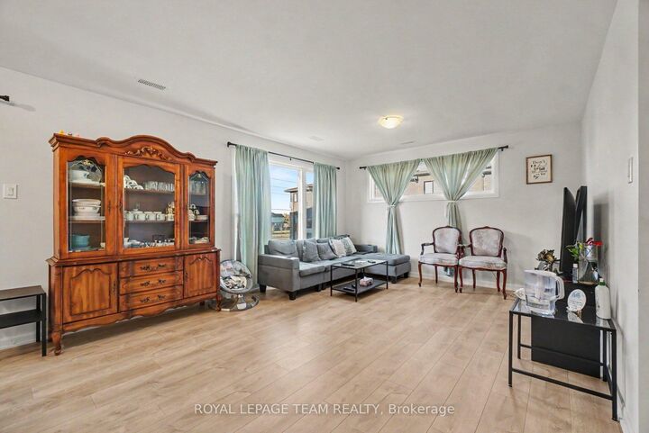 Property Photo: 1336 Creekway Private ON K2T 0R8