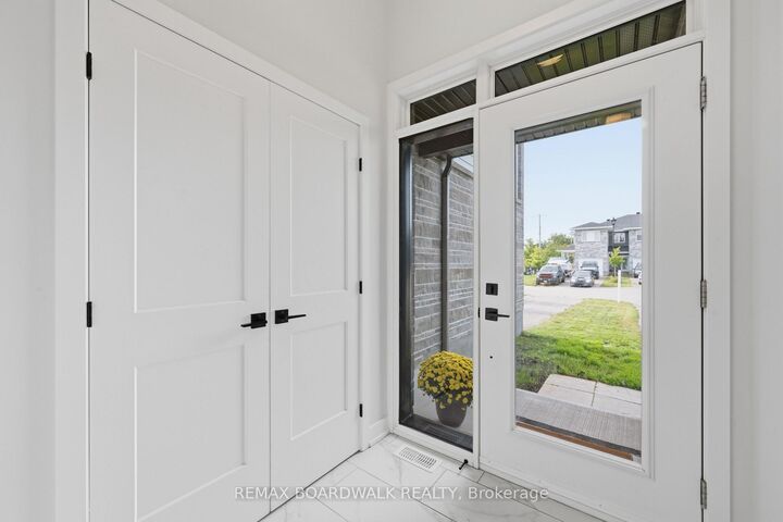 Property Photo:  5 Morrall Court  ON K7S 0J4 