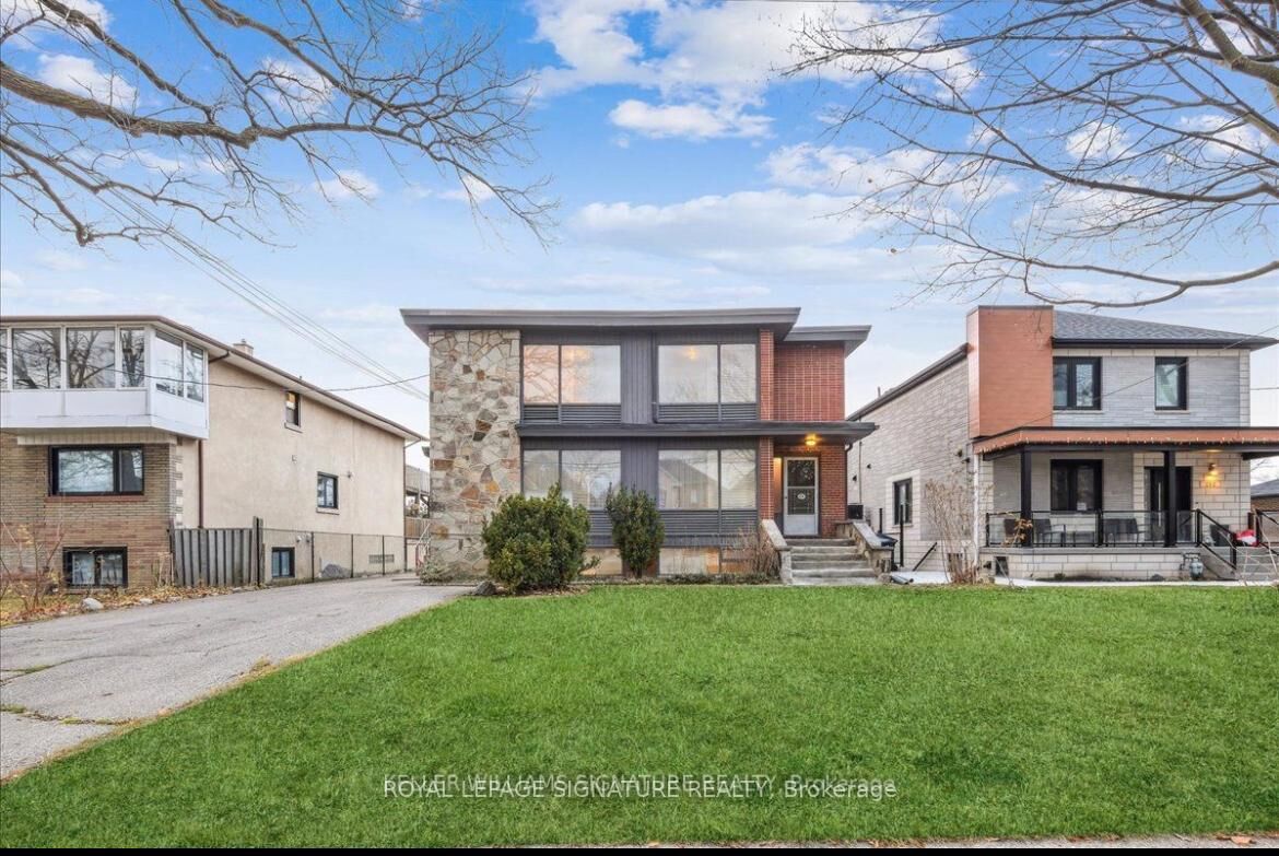 Property Photo: 214 Queenslea Avenue 2nd Floor ON M9N 2L6