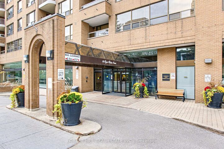 Property Photo:  100 Upper Madison Avenue 2604  ON M2N 6M4 