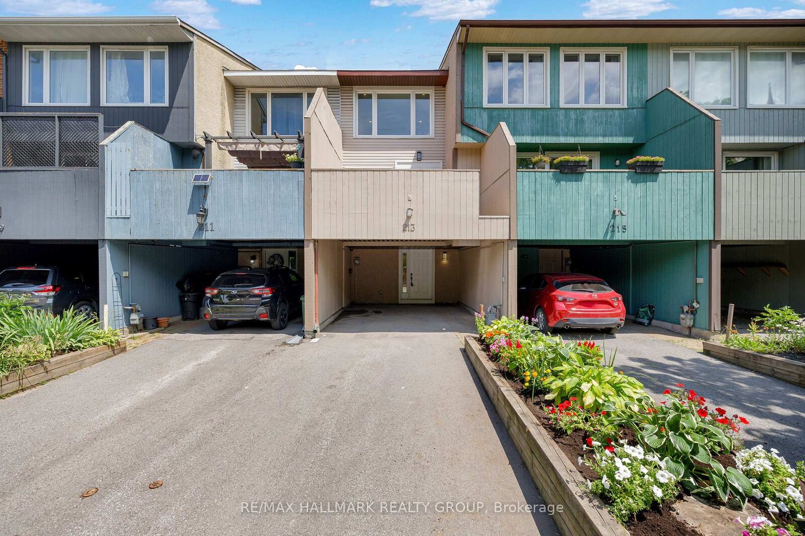 Property Photo: 213 Booth Street ON K1R 7V4