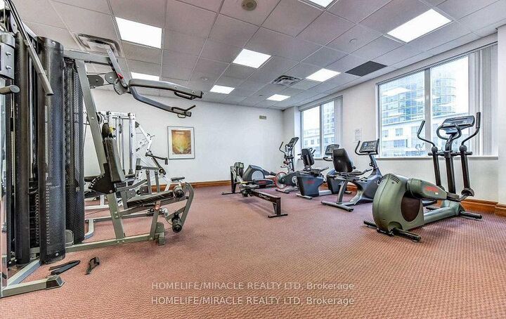 Property Photo:  11 Lee Centre Drive 2305  ON M1H 3J5 