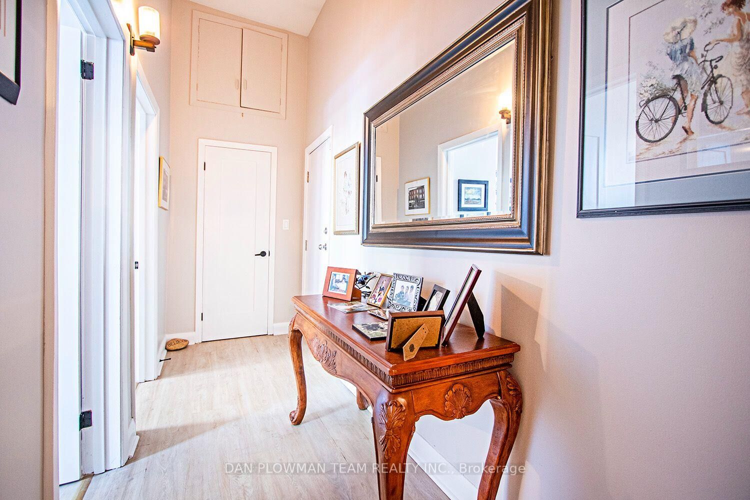 Property Photo: 8 Simcoe Street N ON L1G 4R8