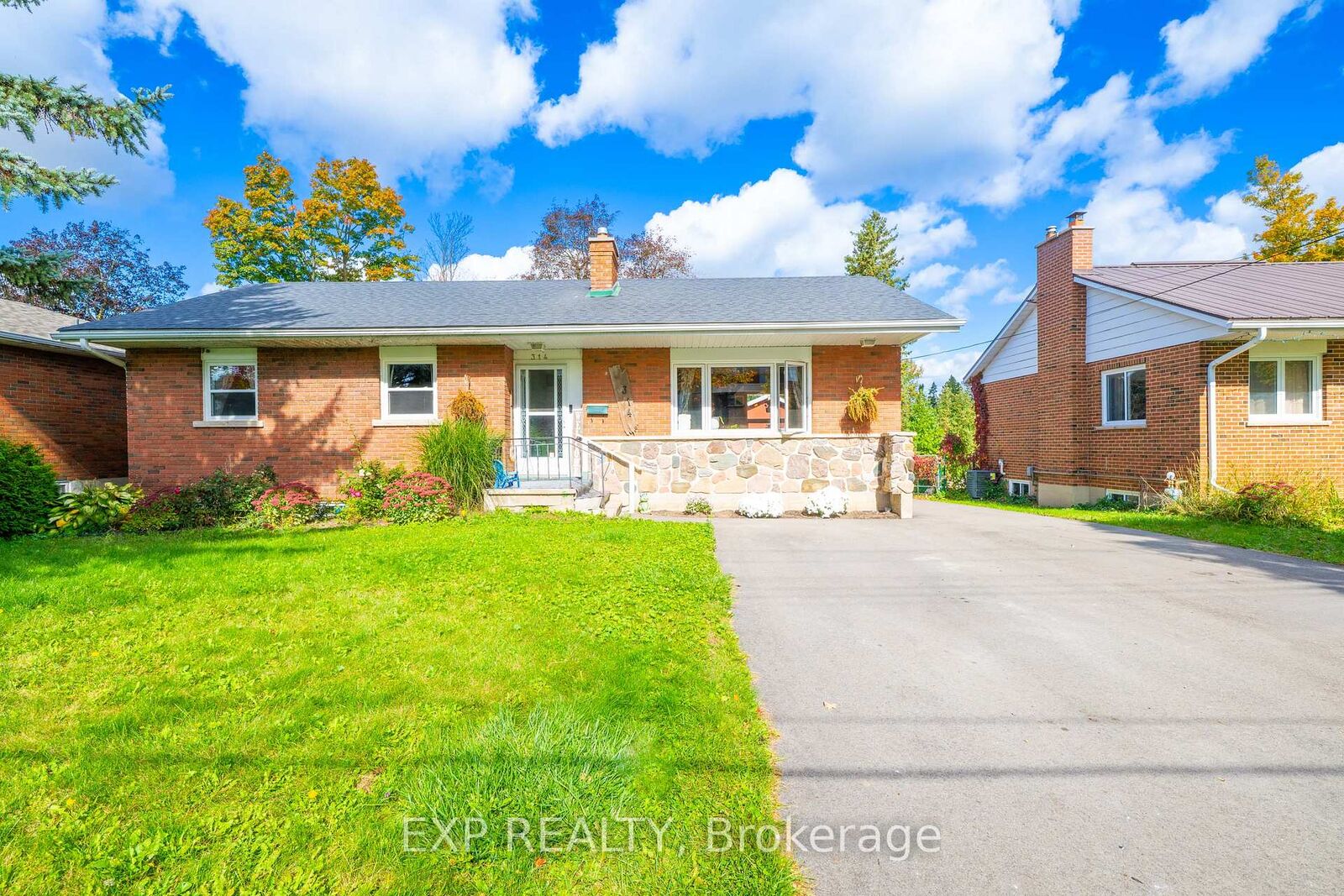 Property Photo:  314 First Avenue E (Main Level)  ON L9V 2Y9 