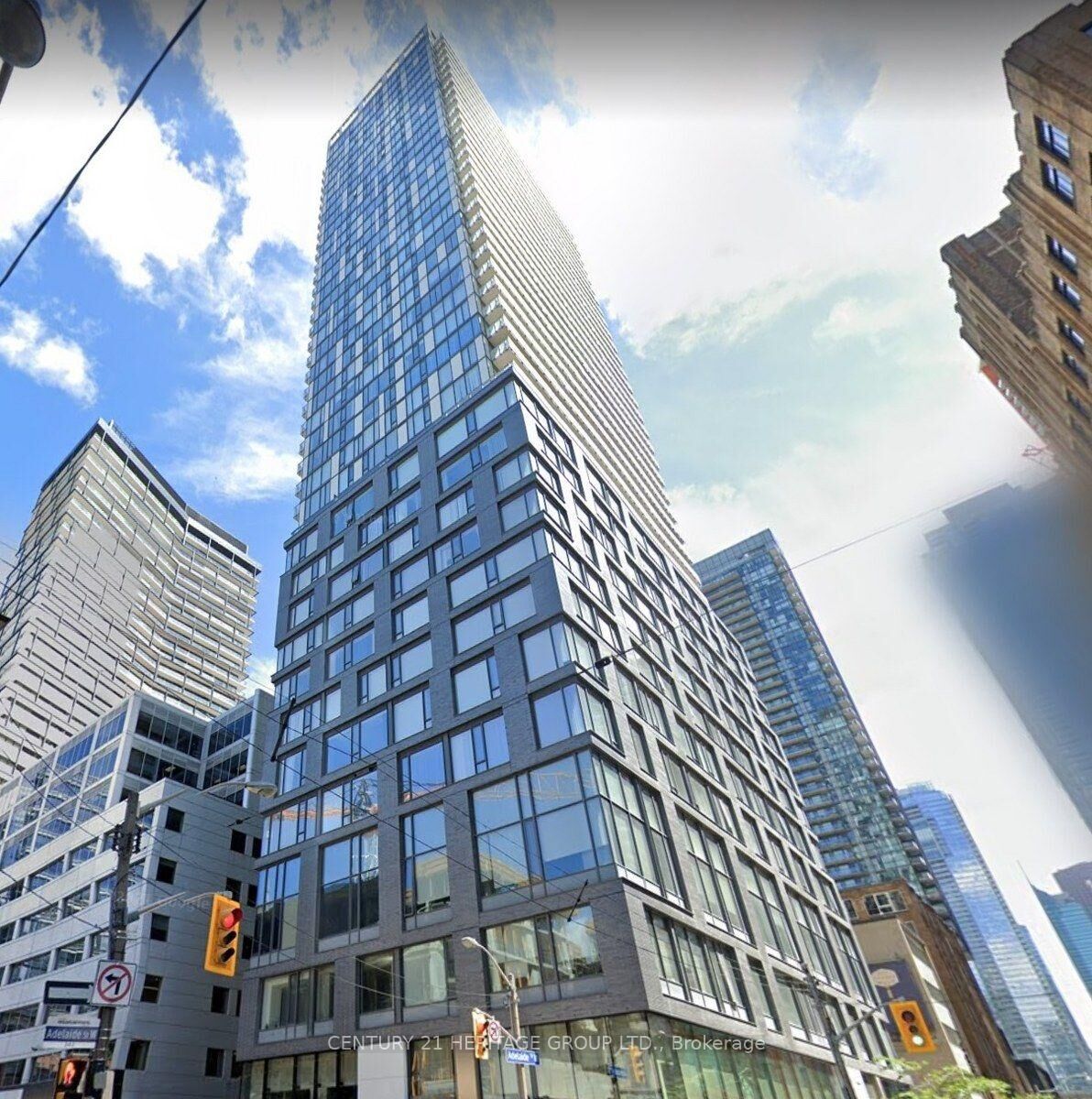 Property Photo: 101 Peter Street 3810 ON M5V 0G6