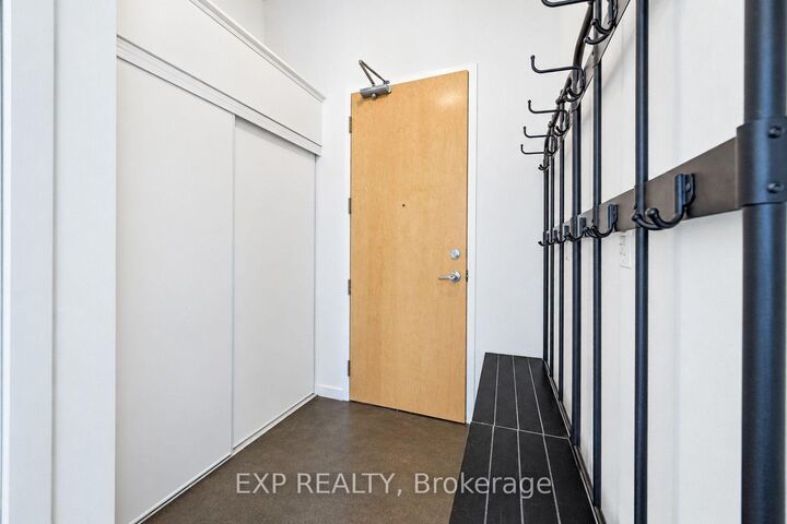Property Photo:  404 King Street W 507  ON N2G 2L5 