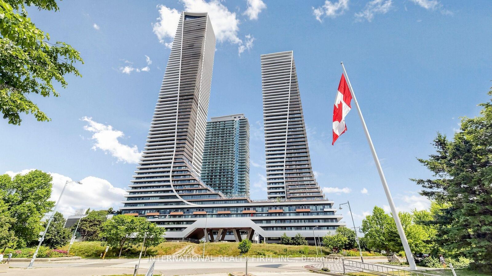 Property Photo: 20 Shore Breeze Drive 4109 ON M8V 1A1