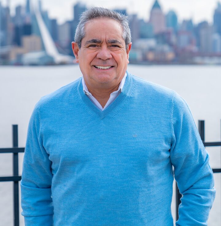 Daniel Solares,  in Guttenberg, Realty Group