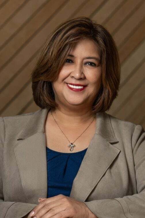 Veronica De La Rosa, Real Estate Salesperson in El Paso, Heritage Real Estate