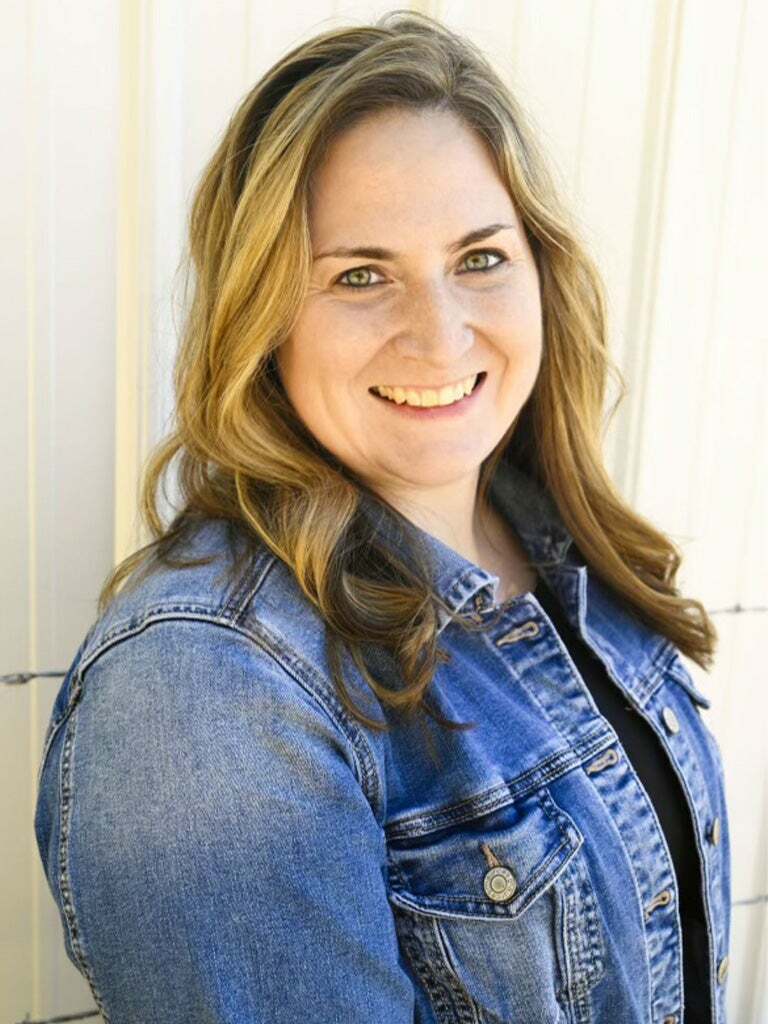 Anna Bauer, Real Estate Salesperson in Altoona, Affiliated
