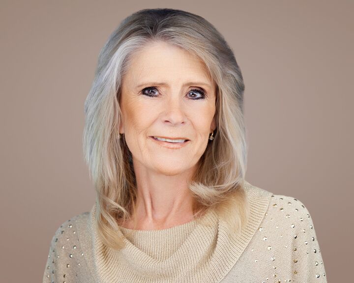 Hope Stillinger,  in Lexington, 803