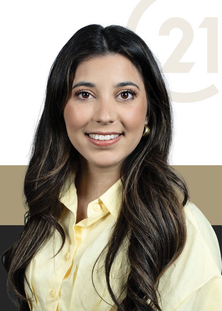 Alysiah Petross,  in Lake Charles, Bessette Flavin