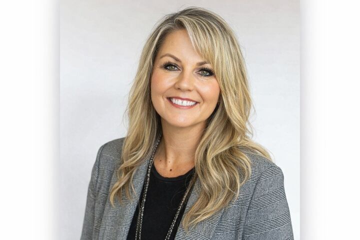 April Espinoza, Real Estate Salesperson in Yucaipa, Kivett-Teeters Associates
