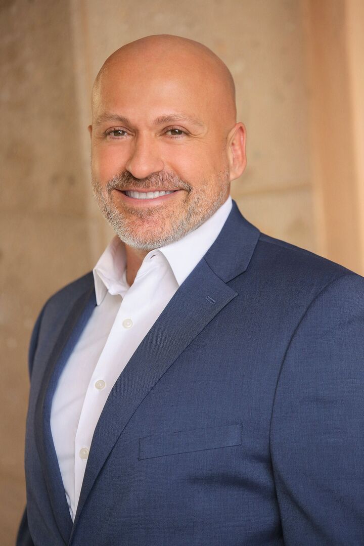 Miguel Espinoza, Real Estate Salesperson in Ontario, Blackstone Realty