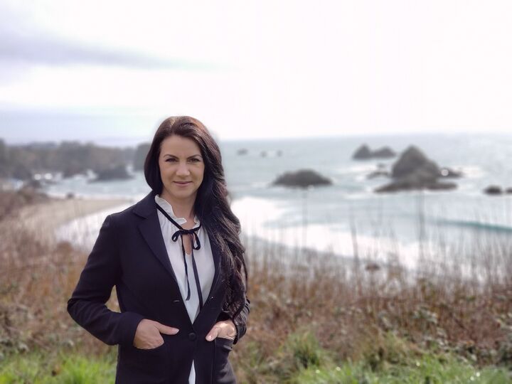 Salomeja Lescinskas, Real Estate Broker in Brookings, Agate Realty