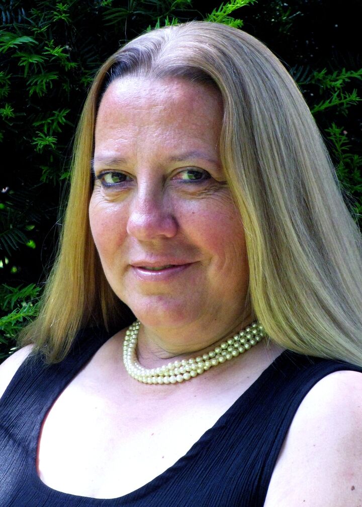 Michele Rambadt,  in Hauppauge, Realty Connect