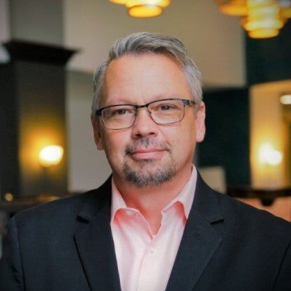 Willard Stacy, Real Estate Salesperson in Carson City, Americana