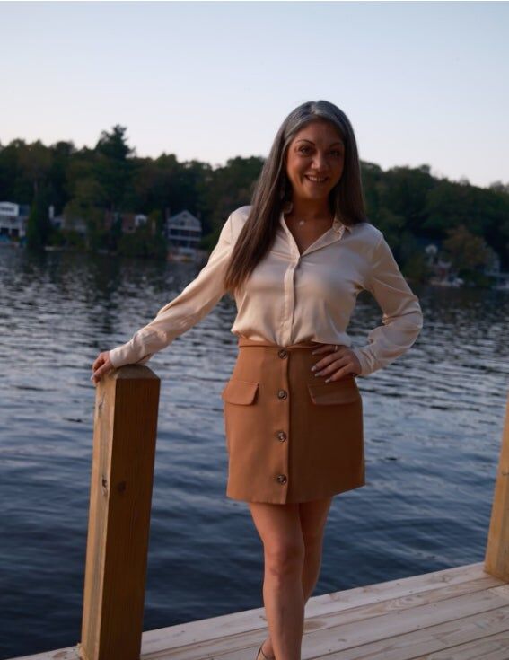 Samantha Smith, Real Estate Salesperson in Brodheadsville, Hearthside