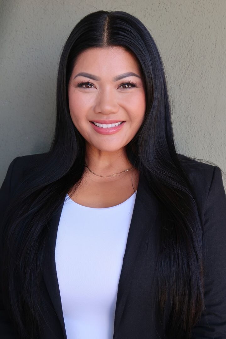 Suteara Vathanasombat, Real Estate Salesperson in Victorville, LEADERS