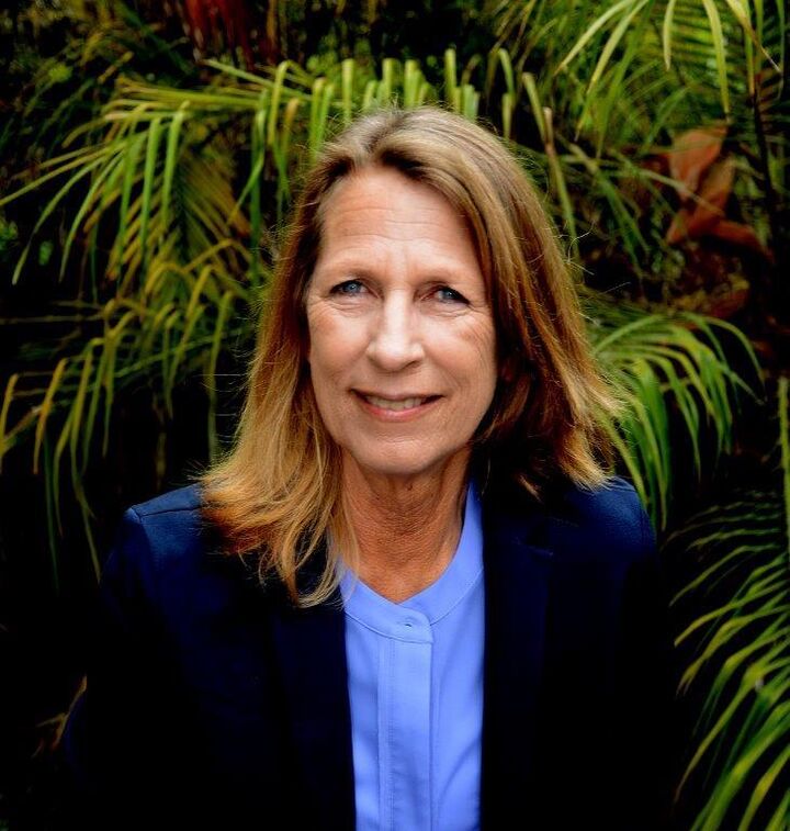 Laurie Baker, Real Estate Salesperson in Torrance, Coastal Properties