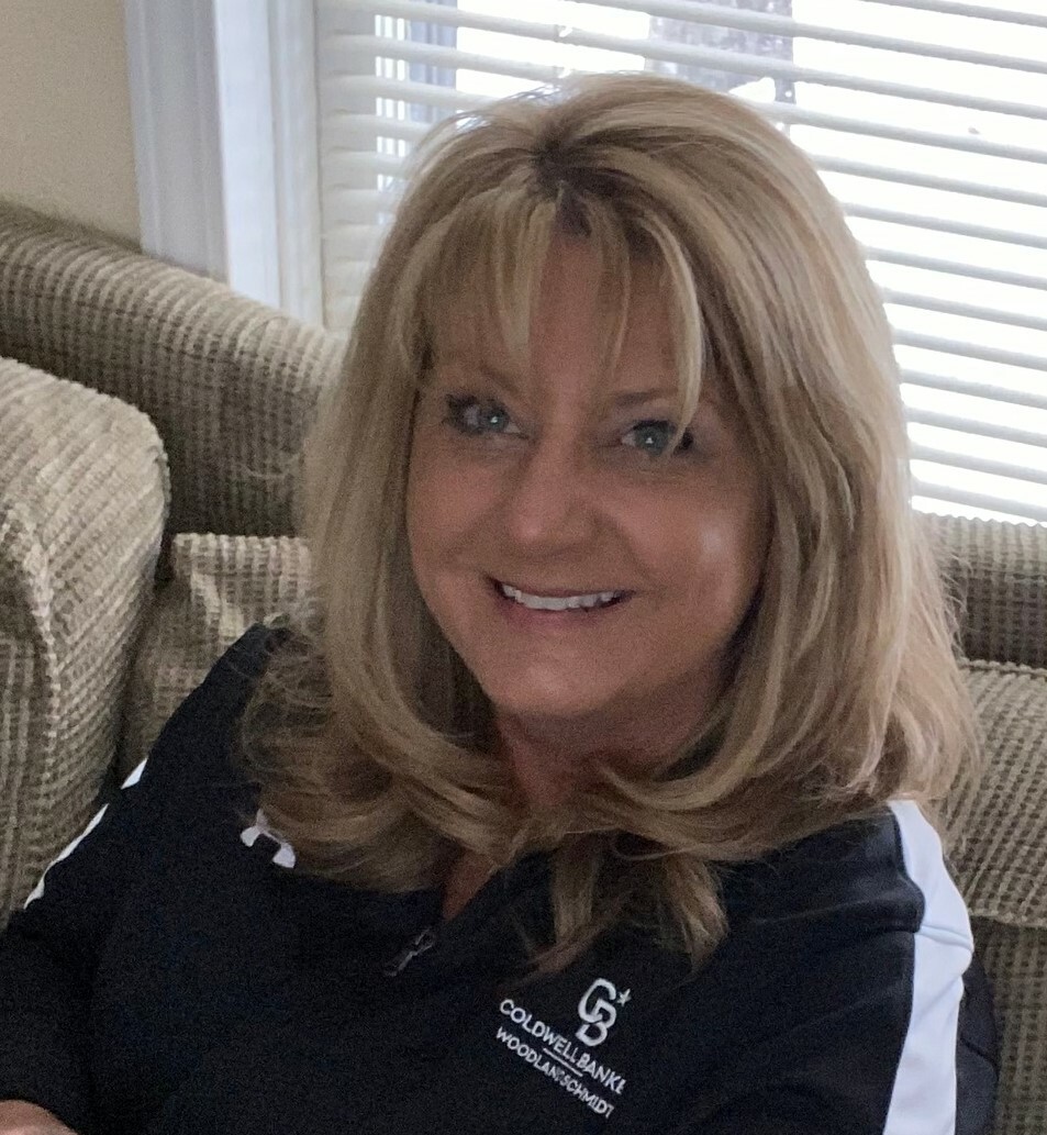 Rhonda Spira,  in Whitehall, Schmidt Realtors