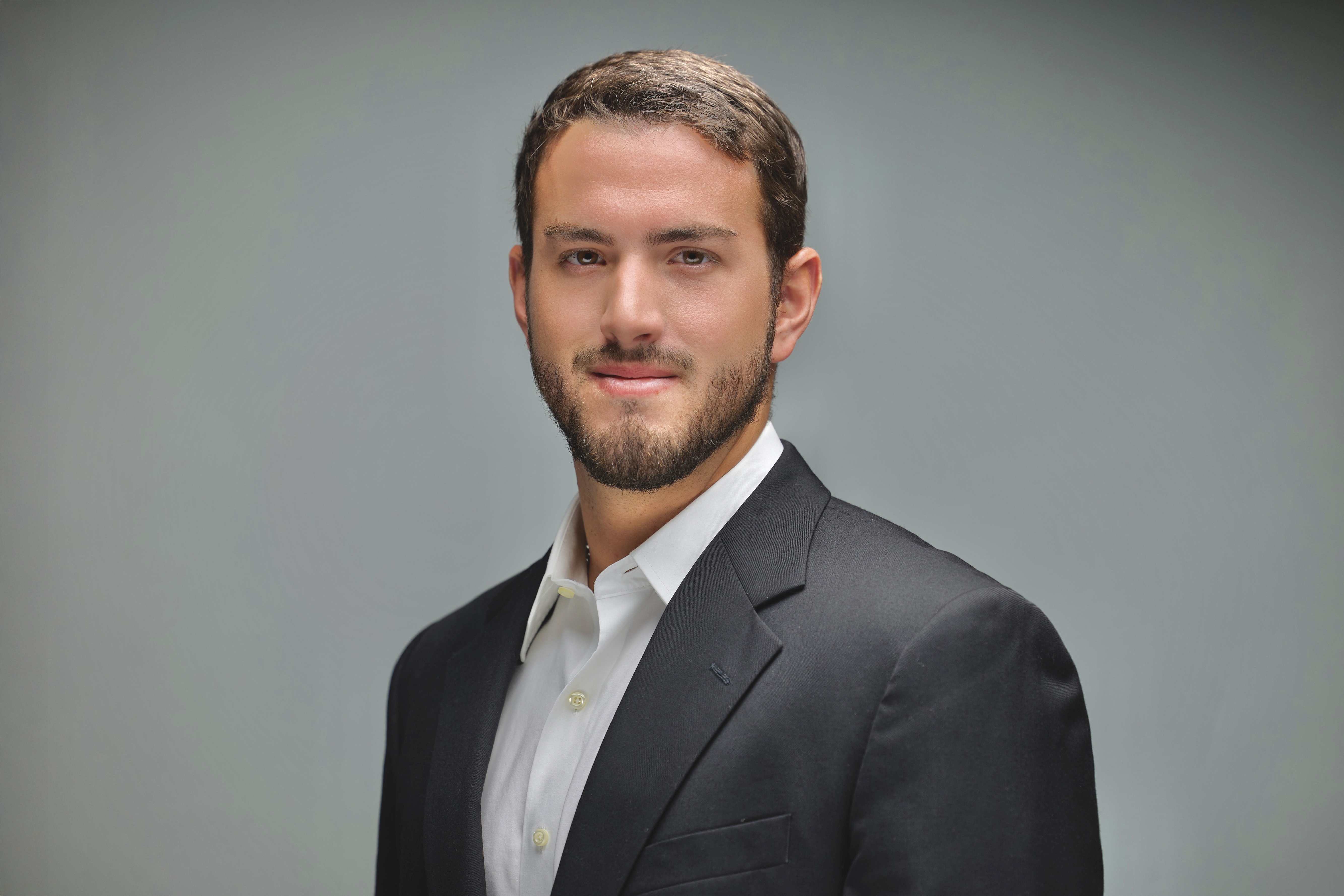 Alejandro Bedoya, Realtor Associate | Luxury Specialist in Miami, Cervera Real Estate