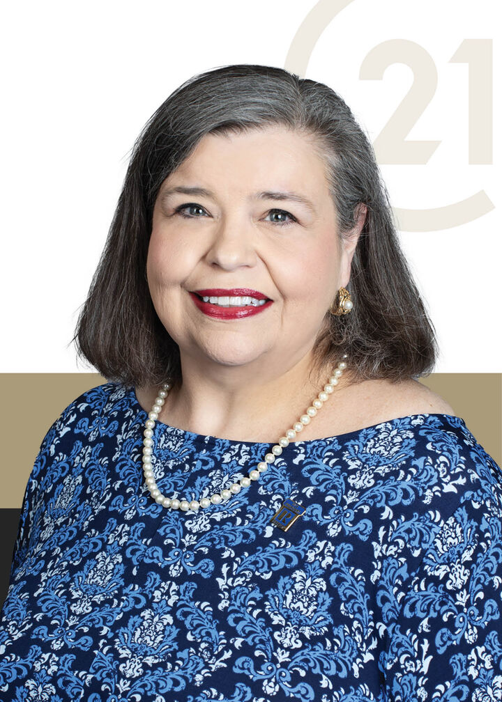 Rebecca Slone,  in Lake Charles, Bessette Flavin