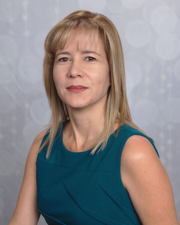 Gabriela Valdez, Real Estate Salesperson in Henderson, Americana