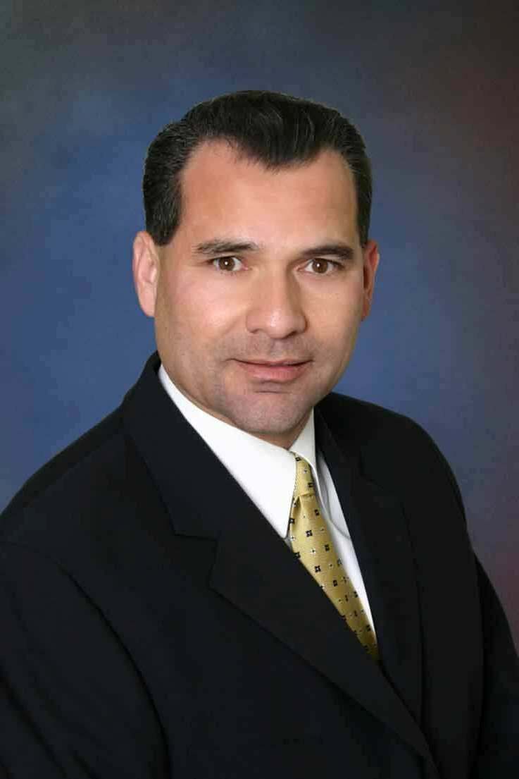Oscar Mendez, Real Estate Salesperson in Chino, Top Team