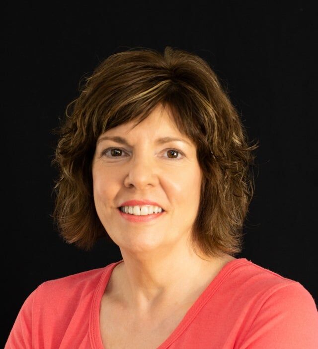 Janet Piscopo, Real Estate Broker/Real Estate Salesperson in Bellaire, Schmidt Realtors