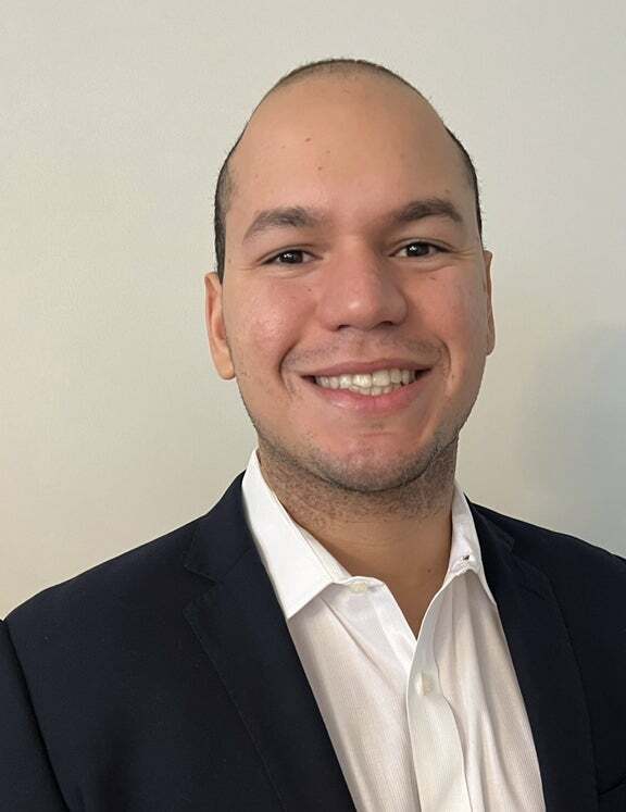 Adam Gonzalez, Real Estate Salesperson in New City, Full Service Realty