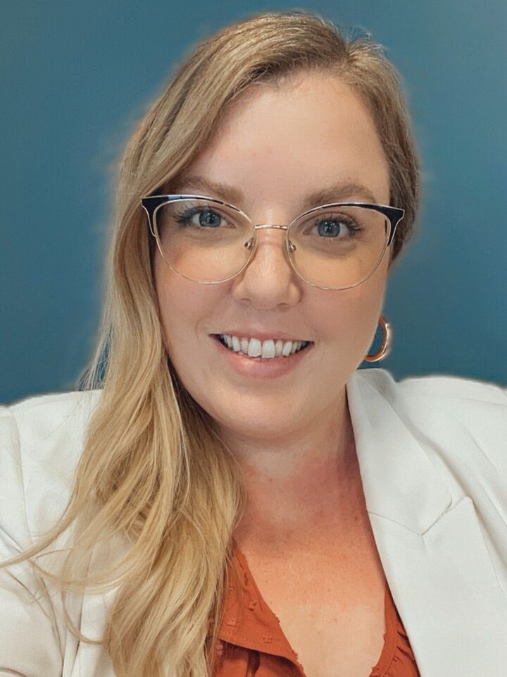 Cara Britain, Real Estate Salesperson in Celebration, Carioti